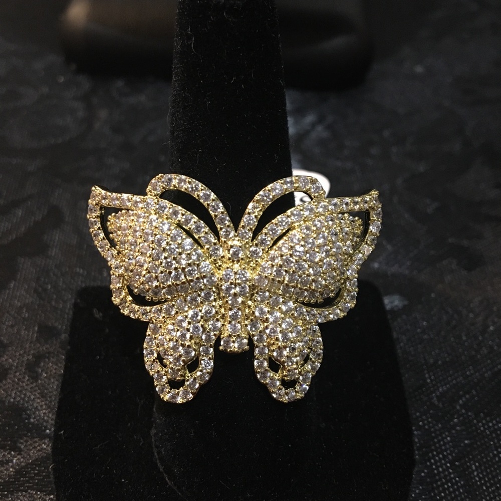 Gold butterfly ring size is 9 and 8